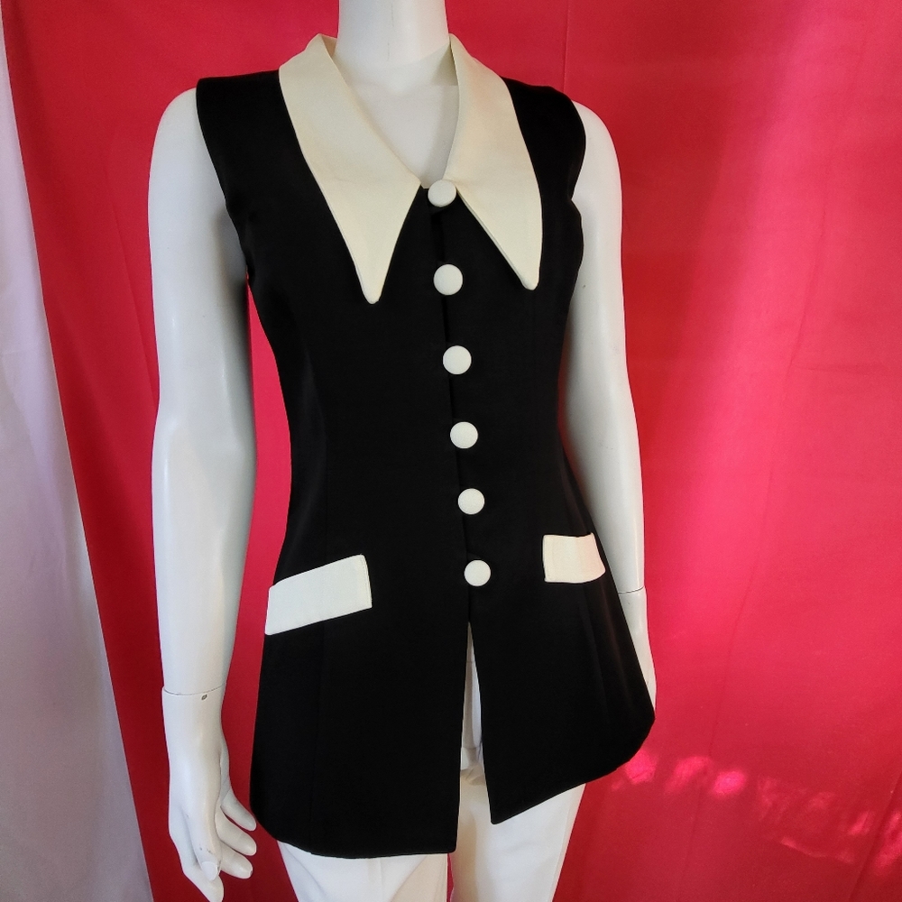 Vintage black and ivory Chelsea collar long vest - size 4